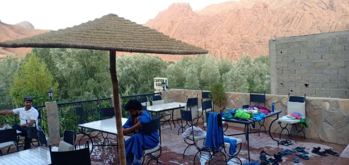 Canyon Dades Hotel Ait Ougliff Bagian luar foto